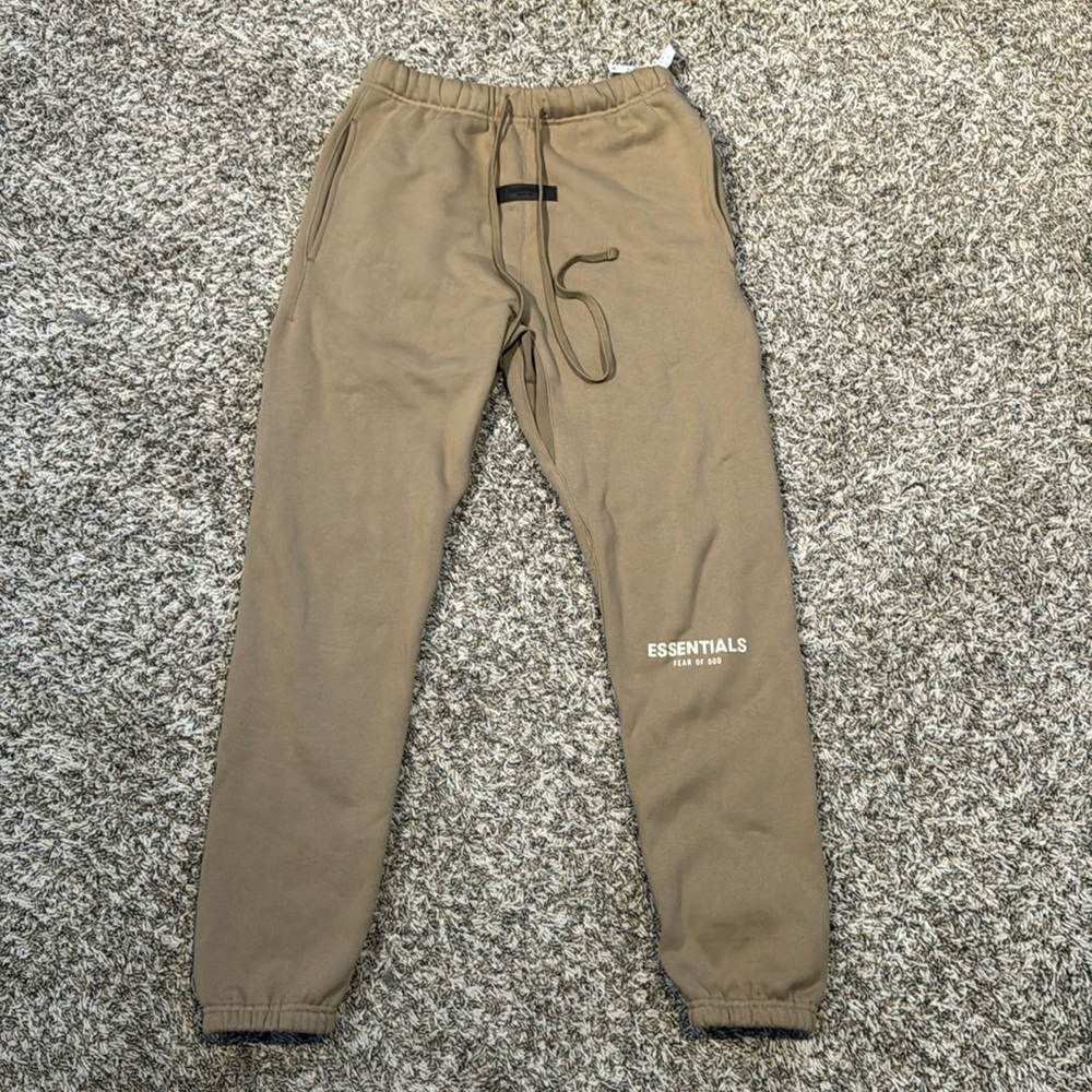 Essentials sweatpants OAK